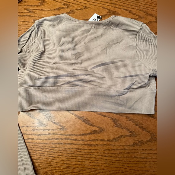 3 Pack Large Neutral Sexy Long Sleeve Cropped Shirts - Picture 7 of 9